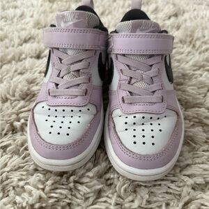 Nike Court Borough low 10.5c great condition